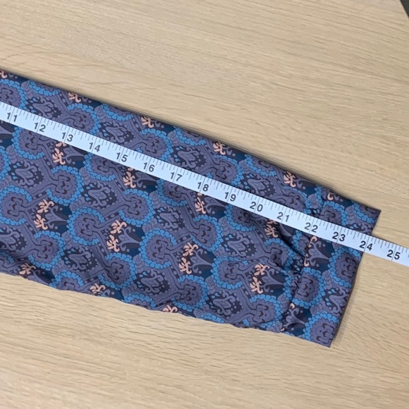 SIZE XL LA MODE BUTTON FRONT ABSTRACT V-NECK BLOUSE TOP GRAY & TEAL - Picture 9 of 11